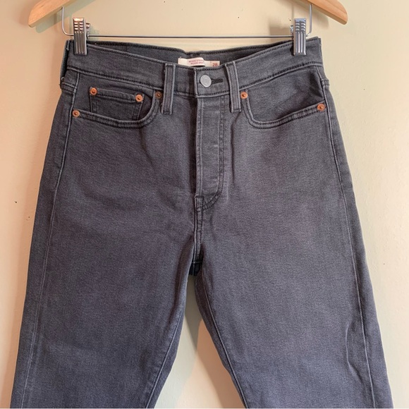 Levi Wedgie Straight Denim Jean Size 28 - Picture 6 of 12